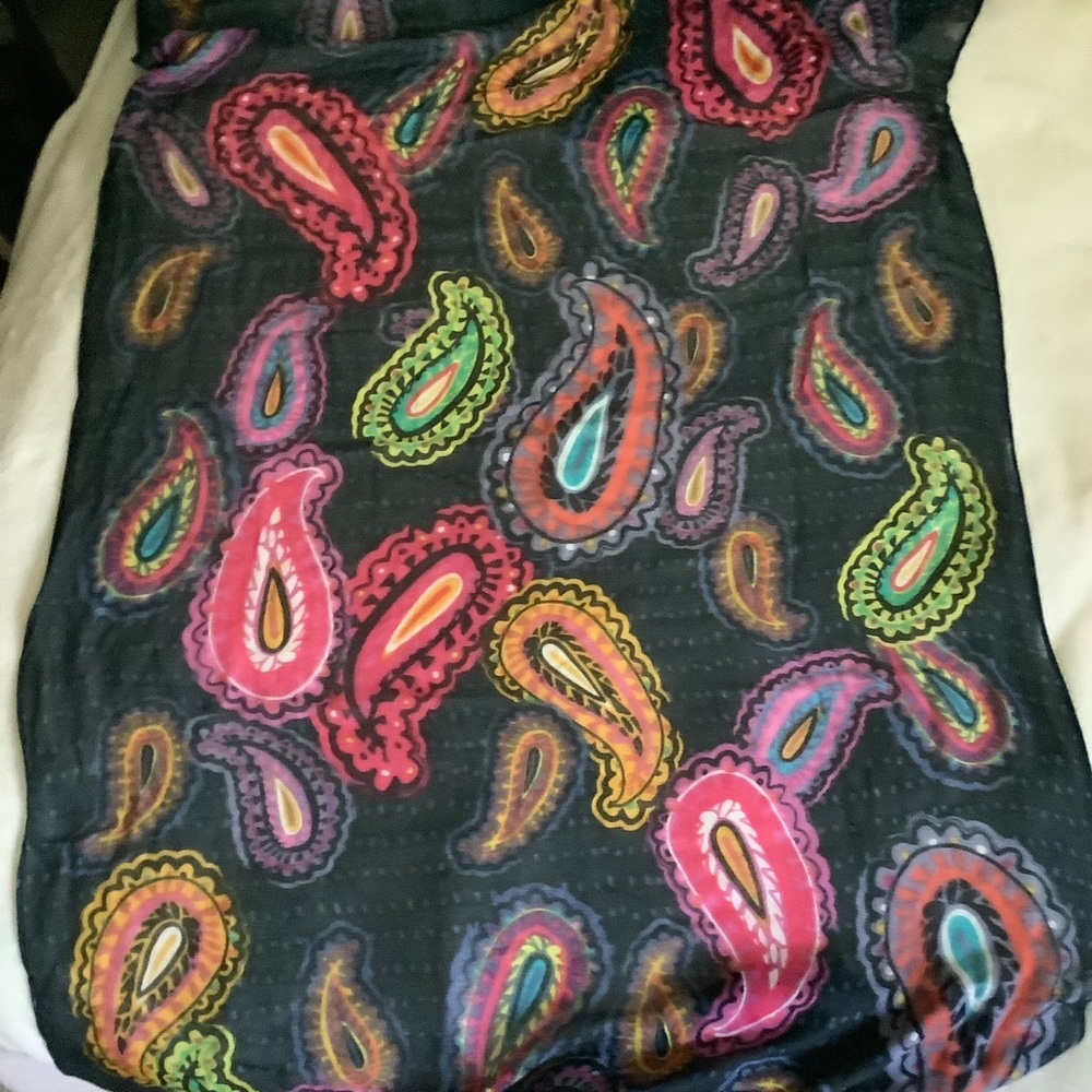 NWOT Vera Bradley Paisley Scarf - Picture 3 of 12